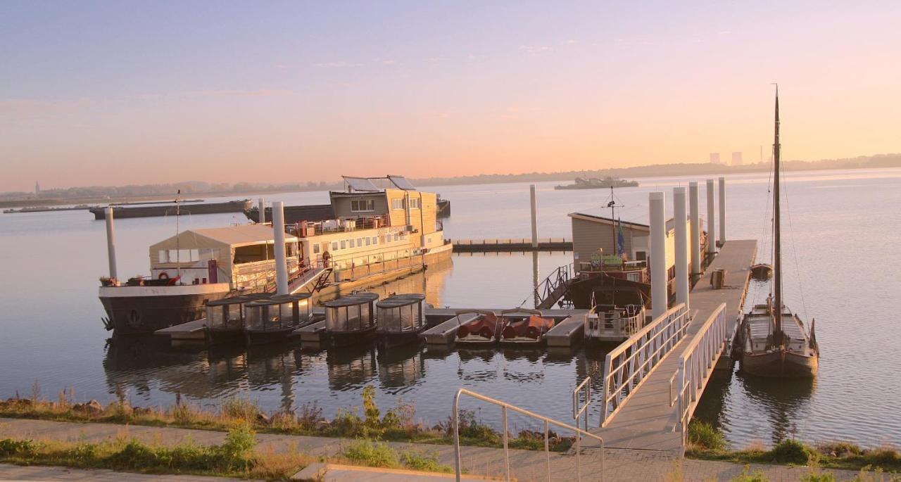 Botel Ophoven Kinrooi Exterior photo